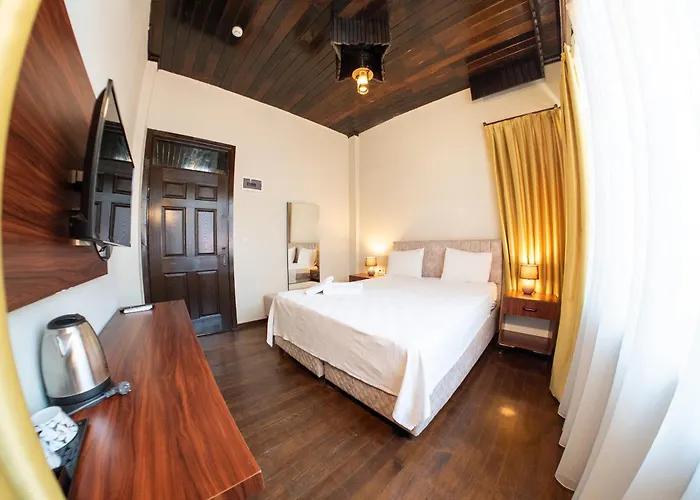 Casa Maria Hotel *